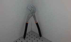 FERRETERIA 010470240 / TIENDA / NUEVO UNIVERSAL CALZADO