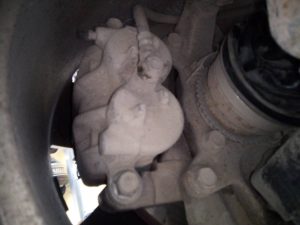 PINZA FRENO DELANTERA IZQUIERDA MITSUBISHI MONTERO (V80/V90)