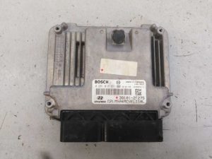 CENTRALITA MOTOR UCE 391012F275 / E3-A3-44-3 / 0281018851 HYUNDAI IX35