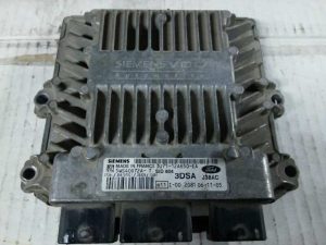 CENTRALITA MOTOR UCE 3U71-12A650-EA / E3-B3-23-3 FORD FOCUS BERLINA (CAP)