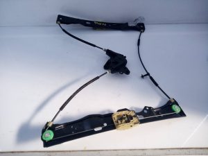 ELEVALUNAS DELANTERO DERECHO BM51A23200BF / E2-B3-54-1 FORD FOCUS LIM.