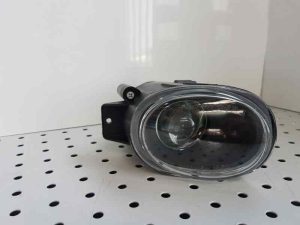 FARO ANTINIEBLA IZQUIERDO 2901099 / T2-4-B2-2 / NUEVO SEAT LEON (1M1)