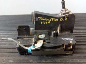 CERRADURA PUERTA DELANTERA DERECHA 8200042171 / E2-A4-45-1 / 91166234 NISSAN PRIMASTAR (X..)