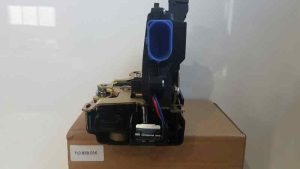 CERRADURA PUERTA TRASERA DERECHA 7L0839016A / T2-4-A9-4 / NUEVO UNIVERSAL CERRADURA