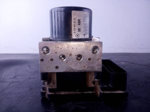 ABS A1724313712 / P3-B8-17-3 / A1729014000 MERCEDES-BENZ CLASE C (W204) BERLINA