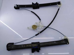 ELEVALUNAS TRASERO IZQUIERDO E1-B6-44-2 AUDI Q7 (4M)