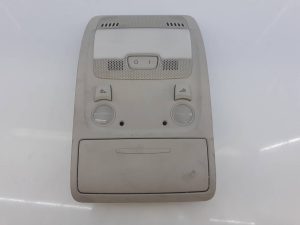 LUZ INTERIOR 8T0947135A / E2-A1-1-1 AUDI A4 BER. (B8)