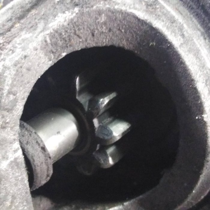 463957