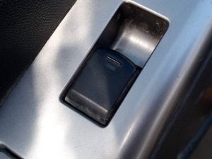 MANDO ELEVALUNAS TRASERO IZQUIERDO NISSAN NAVARA PICK-UP (D40M)