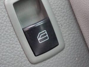 MANDO ELEVALUNAS DELANTERO DERECHO MERCEDES-BENZ CLASE R (W251)