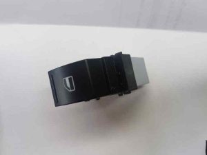 MANDO ELEVALUNAS DELANTERO DERECHO GVW8140 / T2-4-A6-4 / NUEVO VOLKSWAGEN GOLF V BERLINA (1K1)