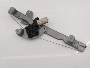 ELEVALUNAS DELANTERO IZQUIERDO 12800084 / E1-B3-32-1 / 9030255 DACIA DUSTER