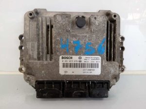 CENTRALITA MOTOR UCE 237100055R / E1-A1-3-2 / 0281015676 RENAULT MEGANE III BERLINA 5 P