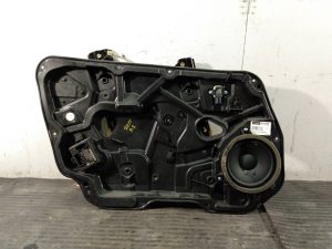 ELEVALUNAS DELANTERO IZQUIERDO 30784310 / P2-B3-28 VOLVO V60 KOMBI