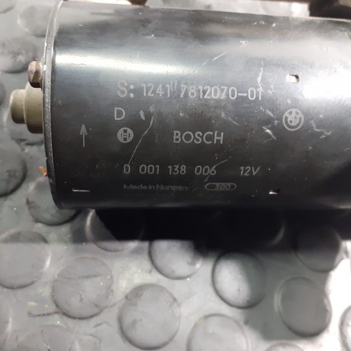 504022