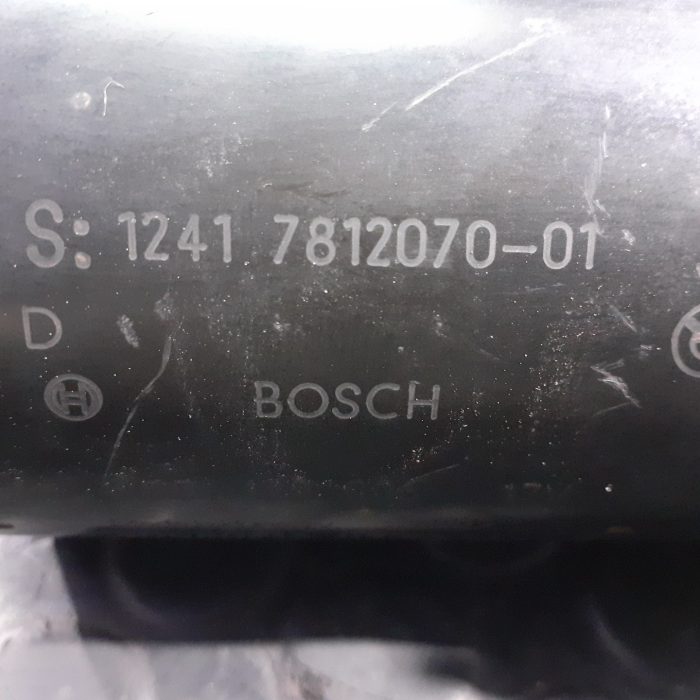 504037