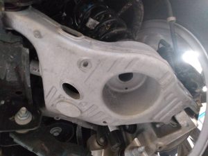 BRAZO SUSPENSION INFERIOR TRASERO DERECHO LAND ROVER RANGE ROVER EVOQUE