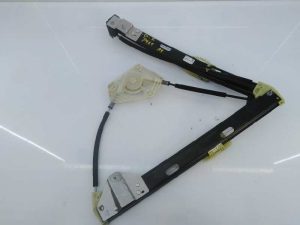 ELEVALUNAS DELANTERO IZQUIERDO 82G837461 / E1-B6-8-1 / AU2700101S AUDI A1 SPORTBACK (GBA)