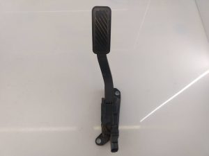 PEDAL ACELERADOR 8V219F836AA / E3-B3-34-1 / 6PV00951700 FORD FIESTA (CB1)