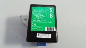 MODULO ELECTRONICO 8974060070 / E3-B2-3-2 TOYOTA LAND CRUISER (J15)