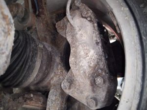 PINZA FRENO DELANTERA DERECHA TOYOTA HILUX (KUN)