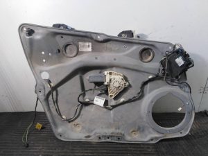 ELEVALUNAS DELANTERO IZQUIERDO A1697202979 / P2-B3-13 MERCEDES-BENZ CLASE B (W245)