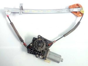 ELEVALUNAS DELANTERO DERECHO E2-B3-3-1 FORD FIESTA BERLINA