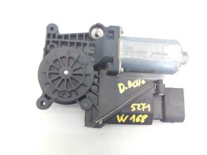 MOTOR ELEVALUNAS DELANTERO DERECHO 0130821698 / E1-A2-6-1 MERCEDES-BENZ CLASE A (W168)