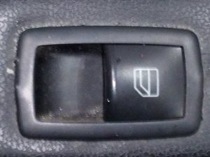 MANDO ELEVALUNAS TRASERO DERECHO MERCEDES-BENZ CLASE M (W164)