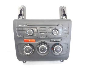 SISTEMA AUDIO / RADIO CD 9666994580 / E3-B2-30-4 / 00030281 CITROËN DS4