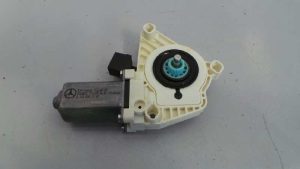 MOTOR ELEVALUNAS TRASERO IZQUIERDO E1698201942 / E1-A2-10-2 MERCEDES-BENZ CLASE B (W245)