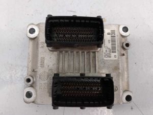 CENTRALITA MOTOR UCE 0261205714 / E2-B6-64-2 / 00735018130 ALFA ROMEO 147 (190)