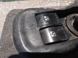 MANDO ELEVALUNAS DELANTERO IZQUIERDO RENAULT MASTER KIPPER