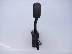 PEDAL ACELERADOR 7811060180 / E3-B2-14-4 / 1988001630 TOYOTA LAND CRUISER (J15)