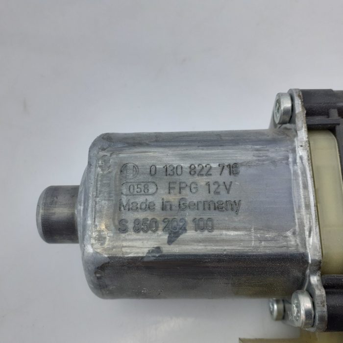 562954