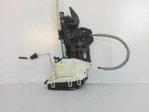 CERRADURA PUERTA TRASERA DERECHA A2047302835 / E1-A2-4-1 / RR03T189 MERCEDES-BENZ CLASE A (W176)