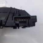 569943