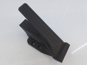 PEDAL ACELERADOR A4513000000 / E3-A1-4-4 MERCEDES-BENZ CLASE E (W212) LIM.