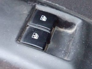 MANDO ELEVALUNAS DELANTERO IZQUIERDO OPEL MERIVA B
