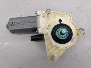 MOTOR ELEVALUNAS DELANTERO DERECHO A1698204242 / E3-A1-3-3 MERCEDES-BENZ CLASE B (W245)