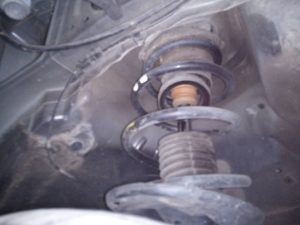 AMORTIGUADOR DELANTERO DERECHO TOYOTA RAV 4