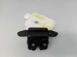 CERRADURA MALETERO / PORTON E3-B2-2-3 TOYOTA AURIS