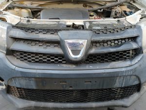 REJILLA DELANTERA DACIA SANDERO