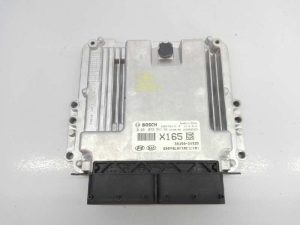 CENTRALITA MOTOR UCE 391502A525 / E3-A3-25-1 / 0281032241 KIA CARENS ( )