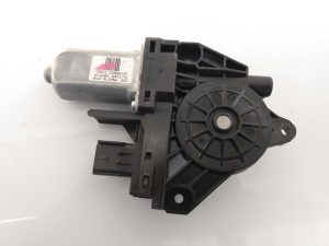 MOTOR ELEVALUNAS DELANTERO IZQUIERDO C22329100 / E2-B2-54-1 / 120912 FIAT FREEMONT (345)