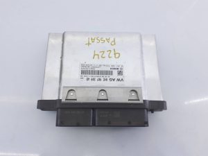 CENTRALITA MOTOR UCE 04E907309AB / E2-A1-33-7 / 0261S09529 VOLKSWAGEN PASSAT LIM. (3G2)