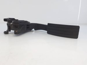 PEDAL ACELERADOR 6PV00997807 / E2-A1-18-3 / 180029347R RENAULT CAPTUR
