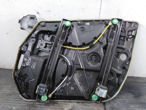 ELEVALUNAS DELANTERO IZQUIERDO A2050047499 / P2-B4-13 / A2050047599 MERCEDES-BENZ CLASE GLC (W253)