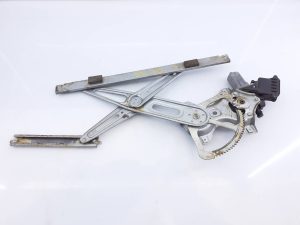 ELEVALUNAS DELANTERO DERECHO 8570102010 / E2-B4-20-2 / 961920100 TOYOTA AURIS