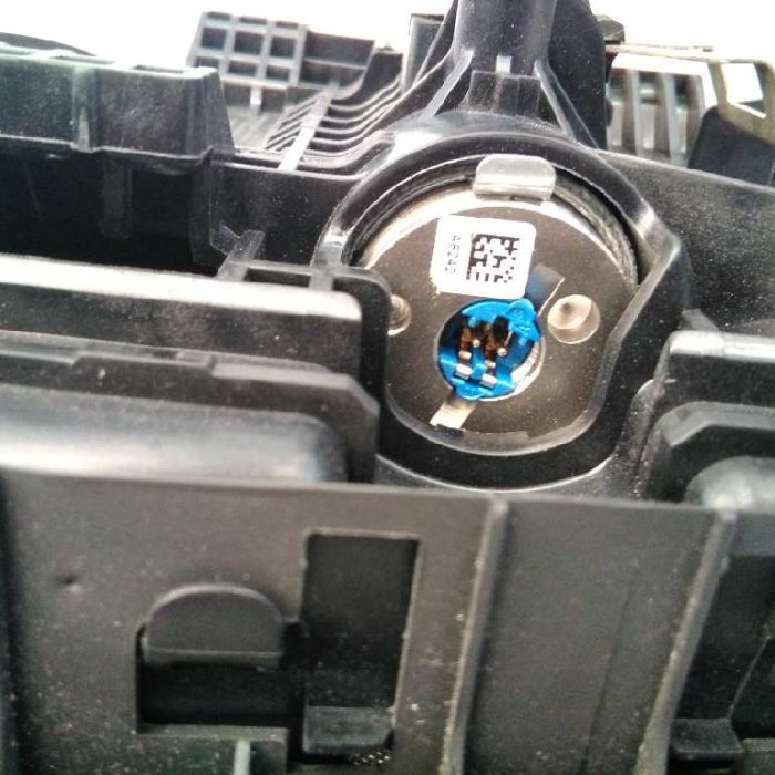 629929